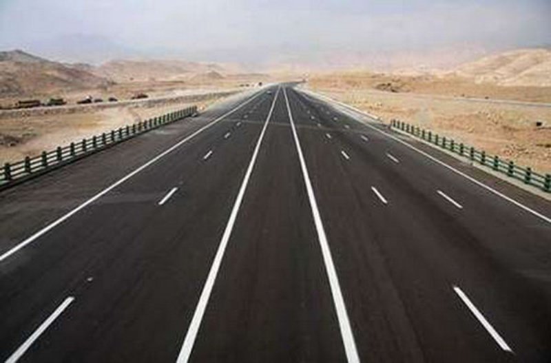 با سفر یکروزه وزیر راه و شهرسازی به مازندران :  10 کیلومتر دیگر از چهارخطه محور هراز زیر بار ترافیک میرود.